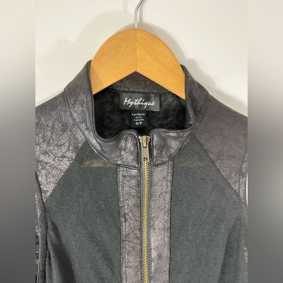 Funky Black Full Zip Vest Womens Size Small Mythique Made in Canada - Picture 2 of 9